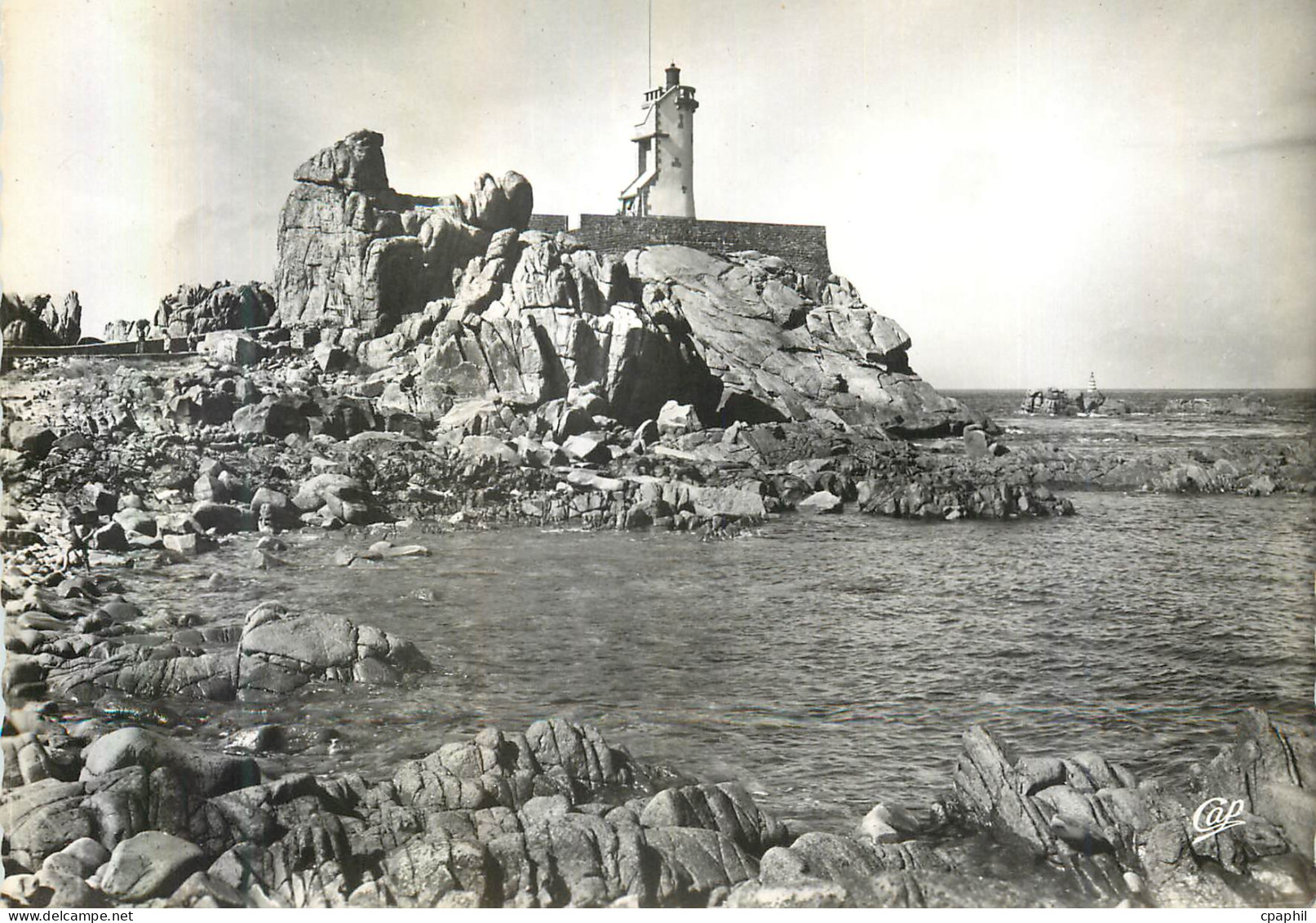 CPM Ile de Brehat Phare du Paon