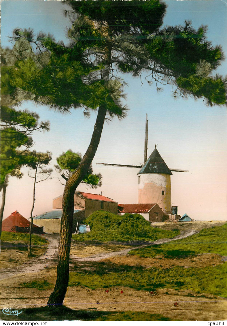 CPM Ile de Noirmoutier La Gueriniere (vendee) un Moulin