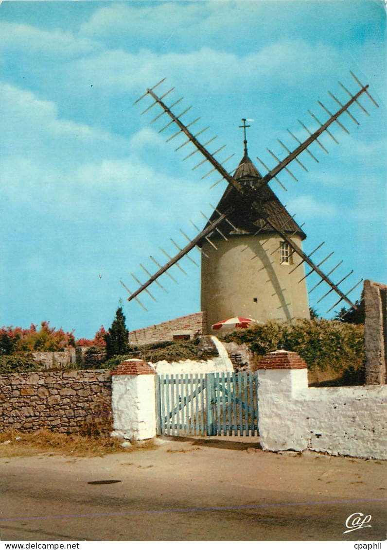 CPM Ile de Noirmoutier Moulin de la Giraudiere