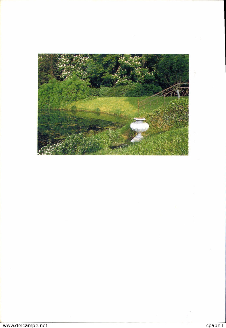 CPM Jardins de France Le charme mostalgique du parc de Jeurre en Ile de France