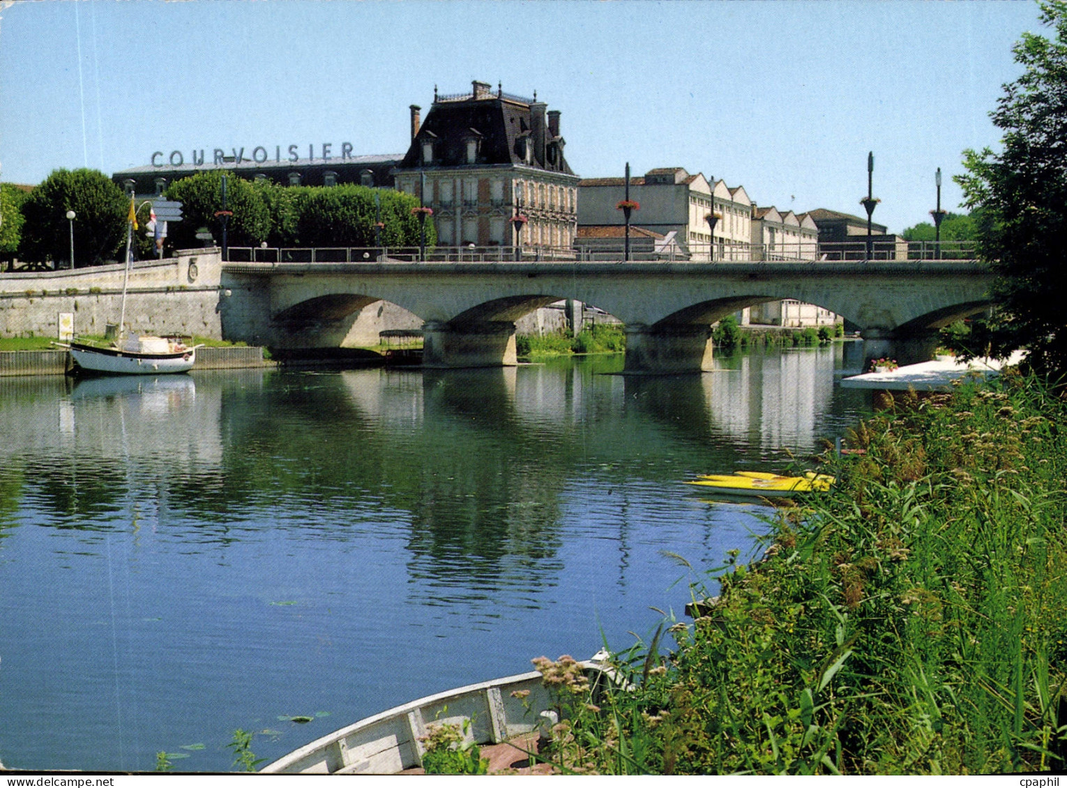CPM Jarnac Charente Le pont sur la Charente
