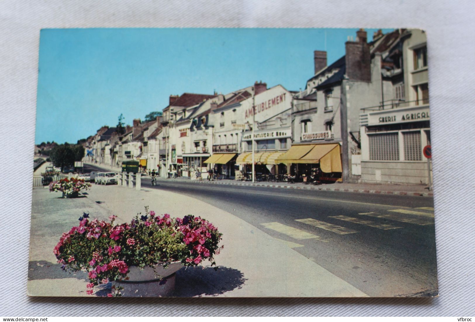 Cpm, Joigny, quai général Leclerc, Yonne 89