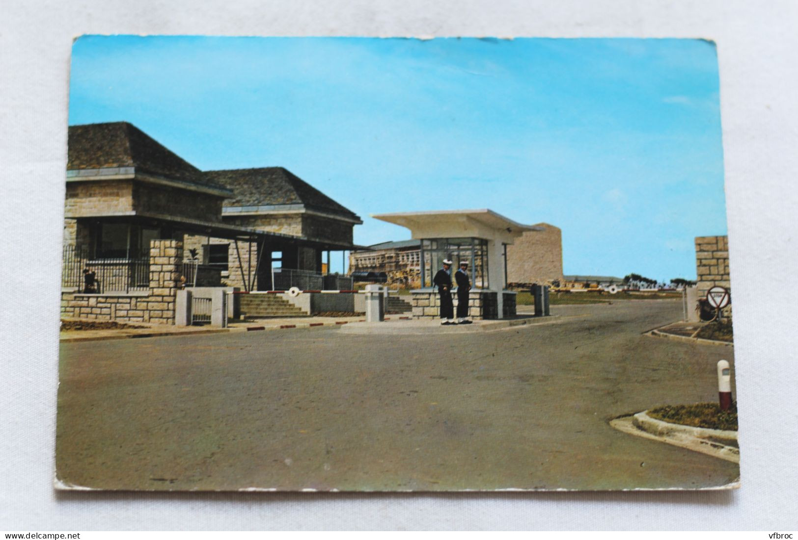 Cpm, l'aubette de la B A N de Landivisiau, Militaria, caserne, Finistère 29