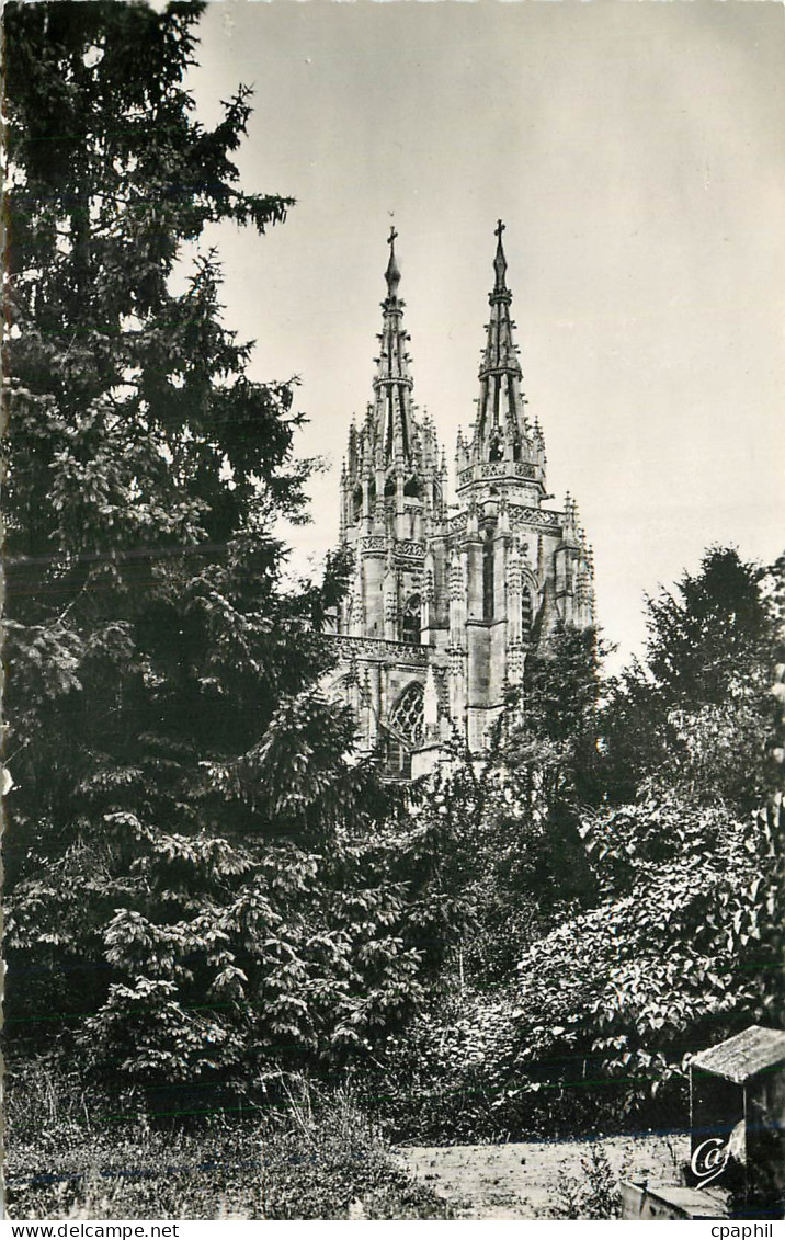 CPM L'Epine Basilique Notre Dame Les Fleches
