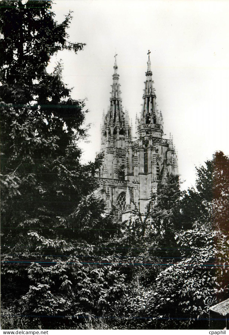 CPM L'Epine (Marne) basilique de N D de l'epine XVe s les fleches
