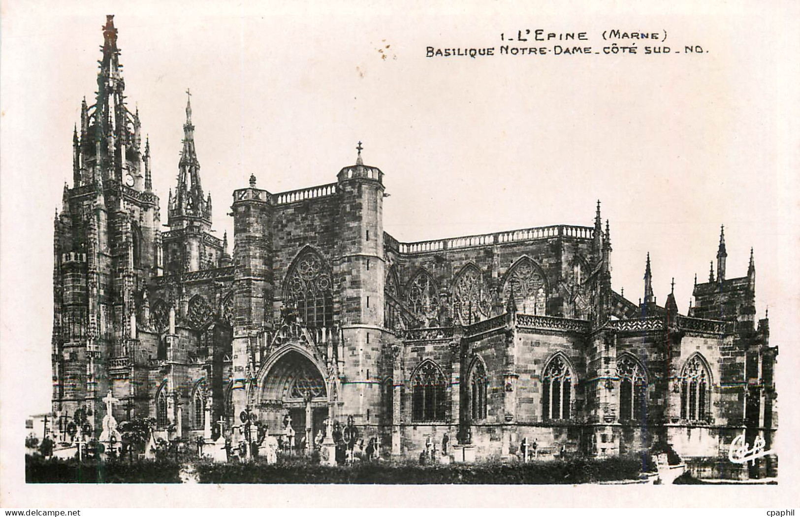 CPM L'Epine (Marne) Basilique Notre Dame Cote sud