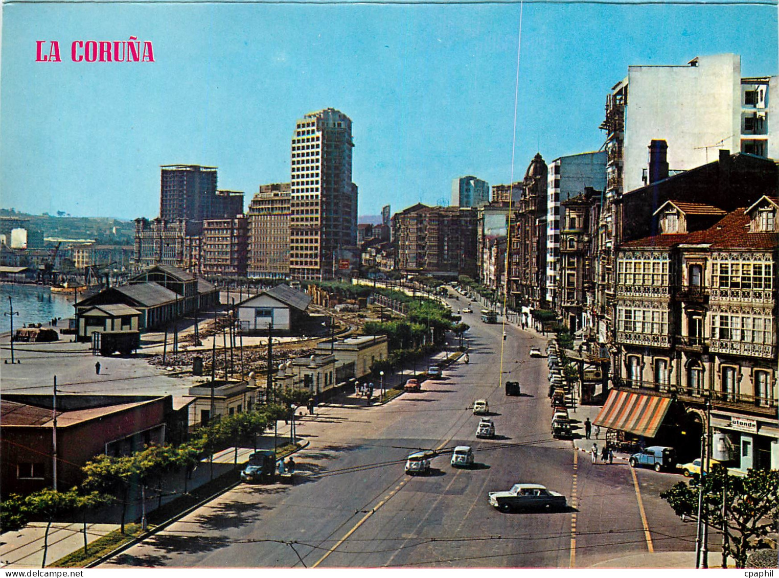CPM La Coruna L Avenue de Linares Rivas
