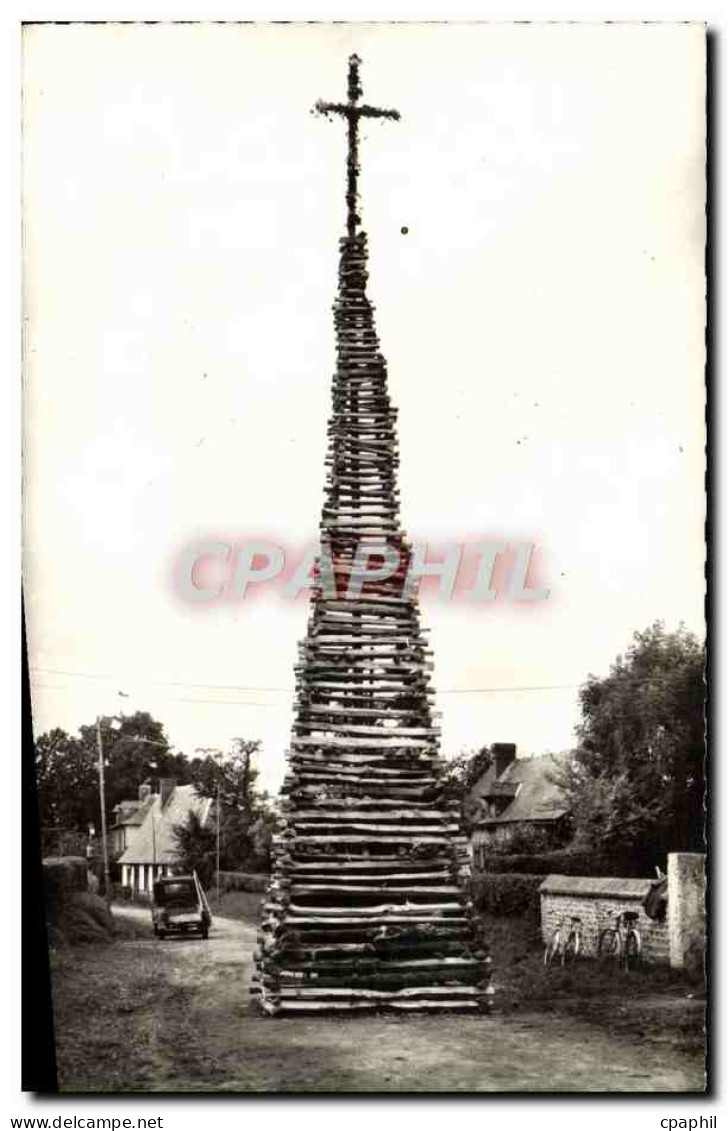 CPM La Haye De Routot Le Feu Du Saint Clair