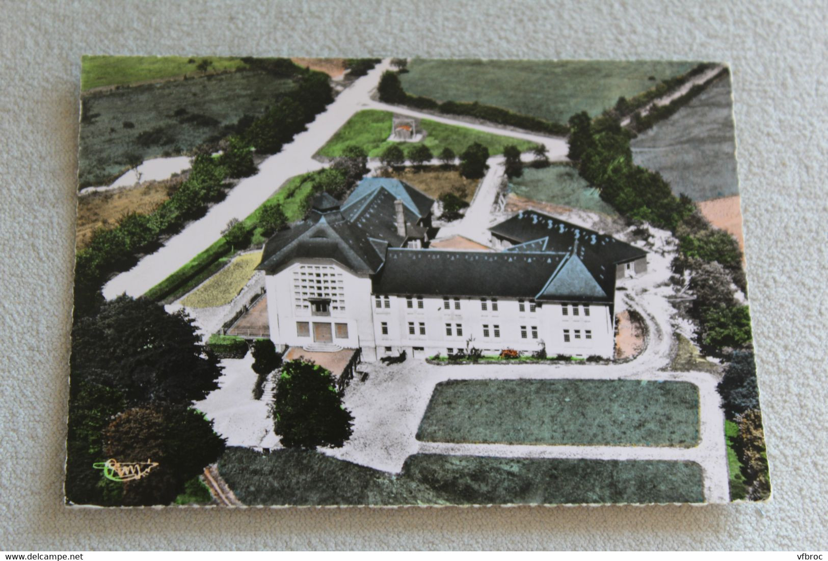 Cpm, la Roche Posay les bains, l'établissement thermal, vue aérienne, Vienne 86