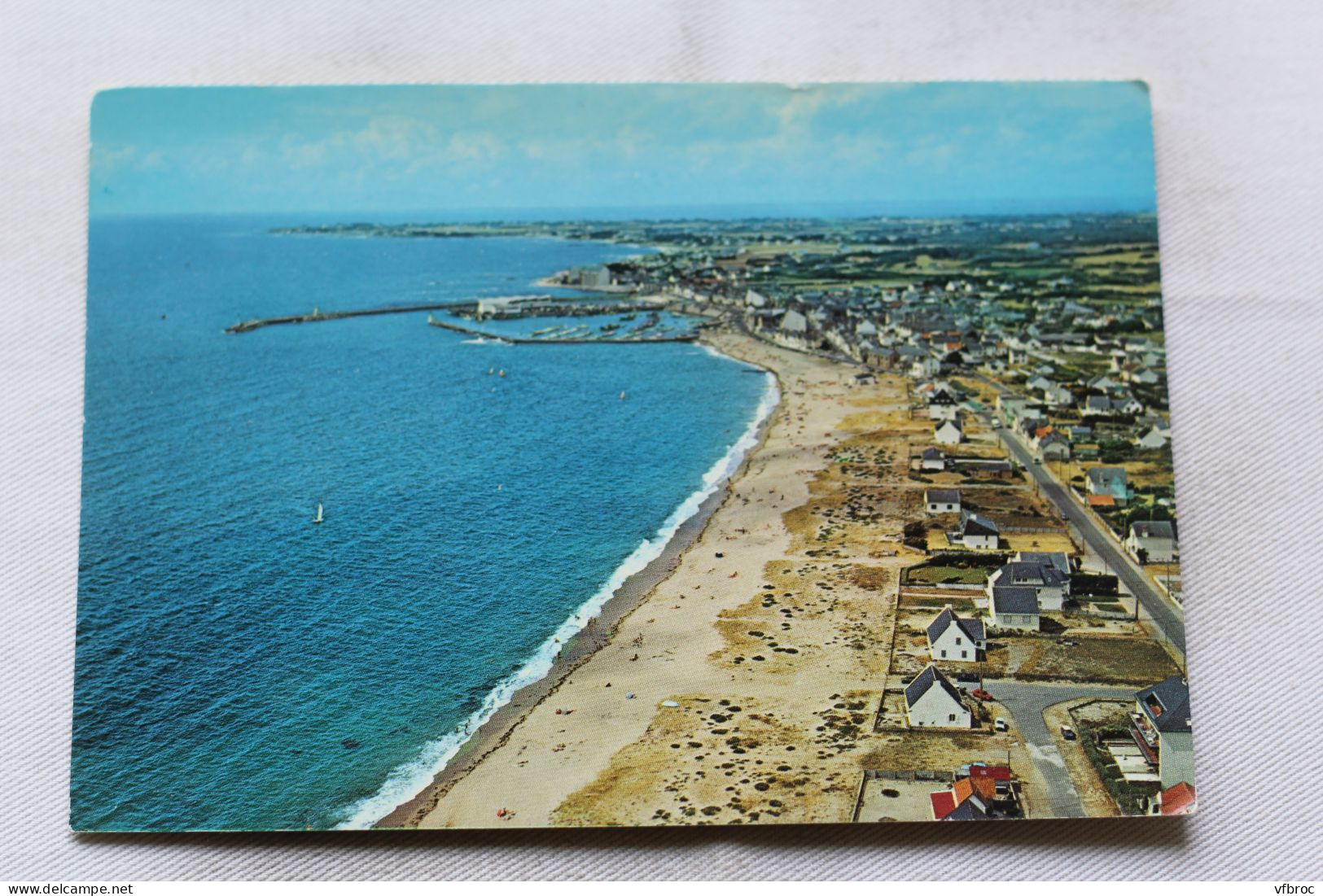 Cpm, La Turballe, la plage et vue générale, Loire Atlantique 44