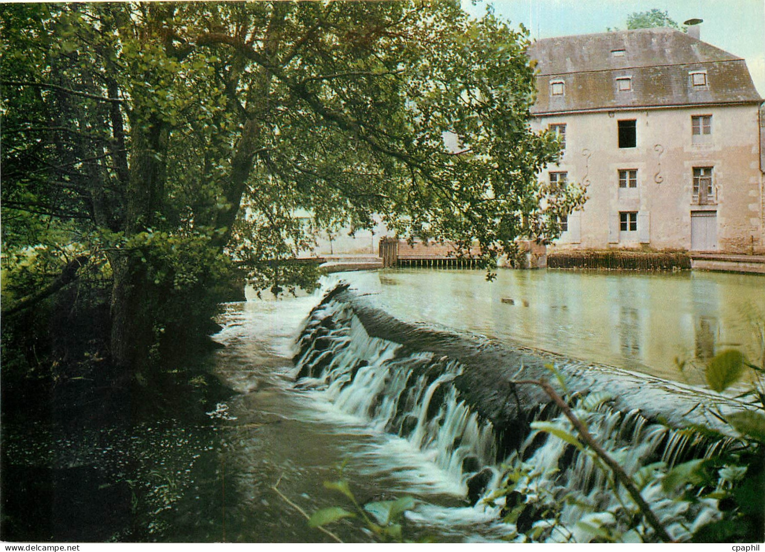 CPM La Vienne touristique Civry la charente et le Moulin Minot