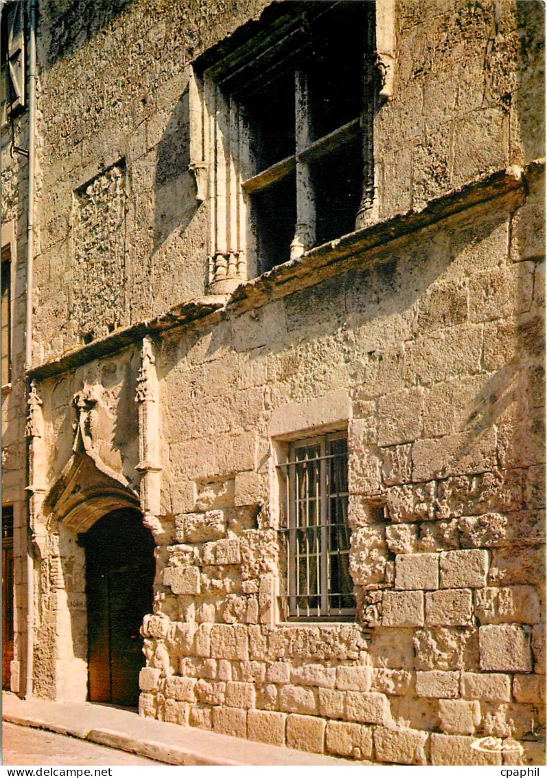 CPM Lauzerte Ville Haute T et Gar Maison du XIIIe siecle