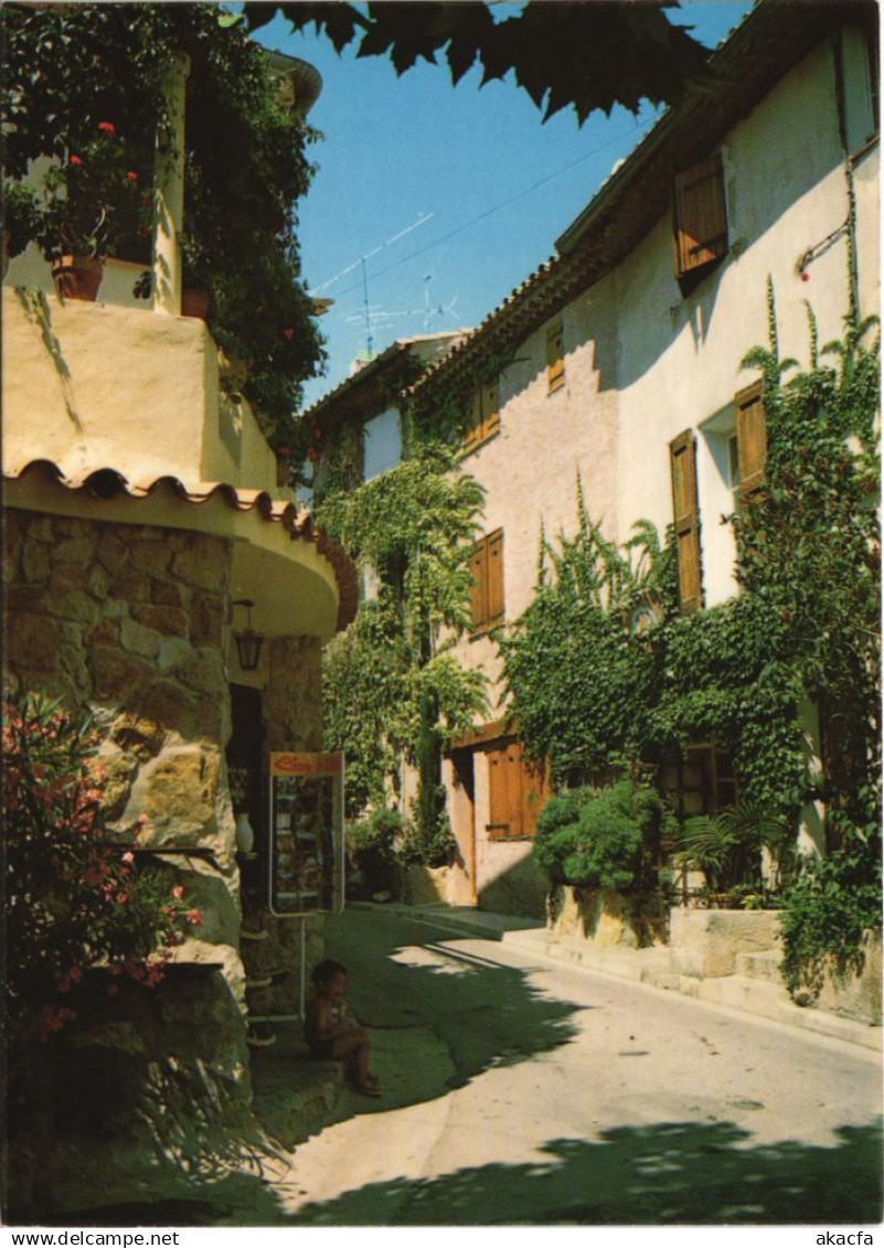 CPM LE CASTELLET La Rue du Jeu de Paume (1114397)