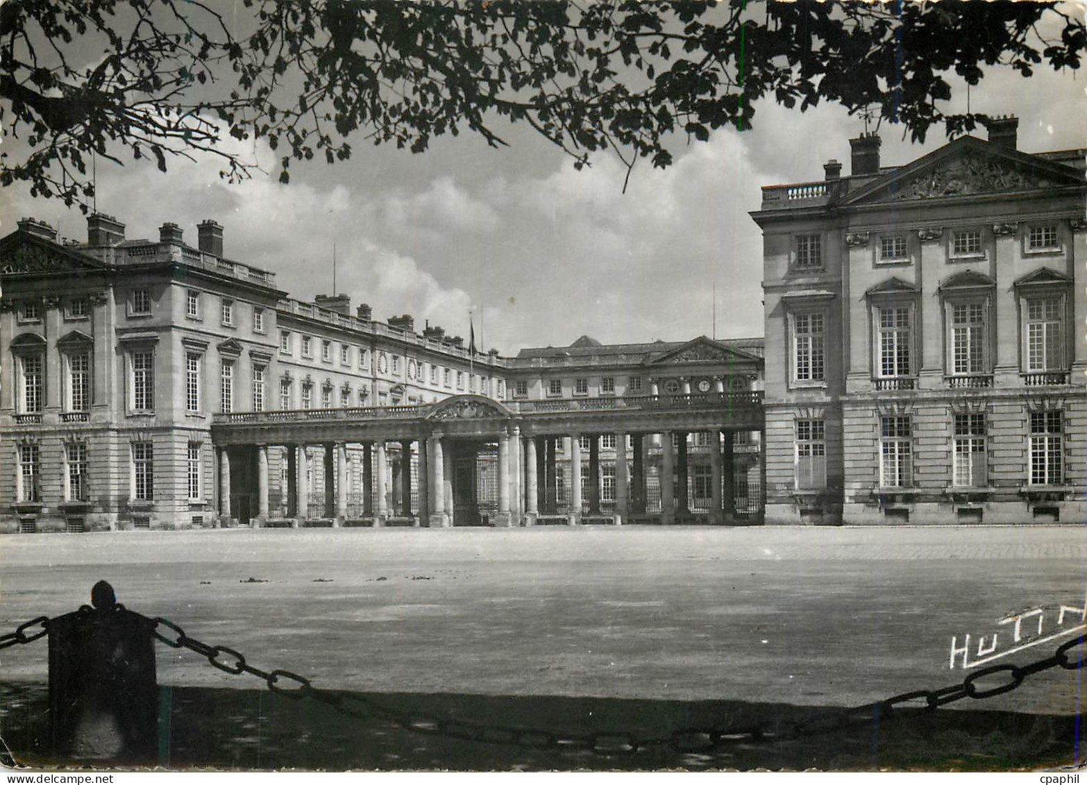 CPM Le chateau de compiegne the palace of compiegne