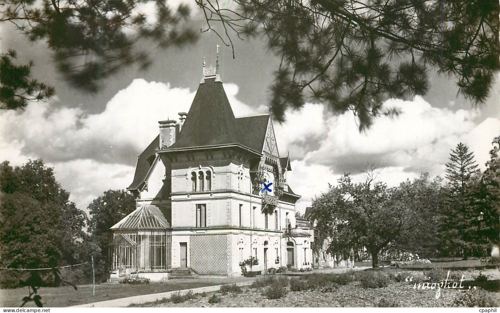 CPM Le Chateau des Marennes Vivonne Vienne