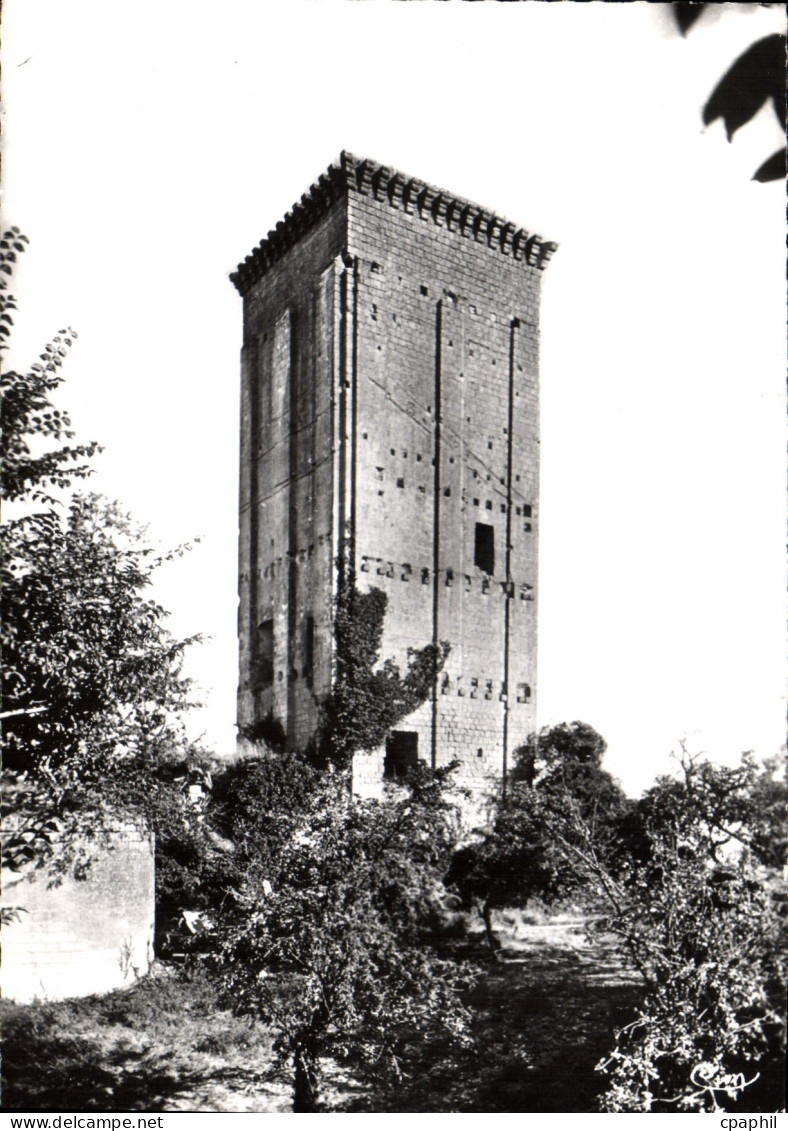 CPM Le Grand Pressigny Le Donjon XIIIIs