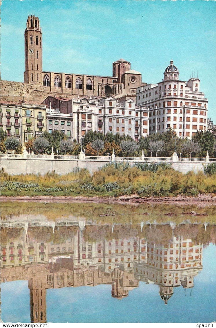CPM Lerida Le Segre et vue partielle