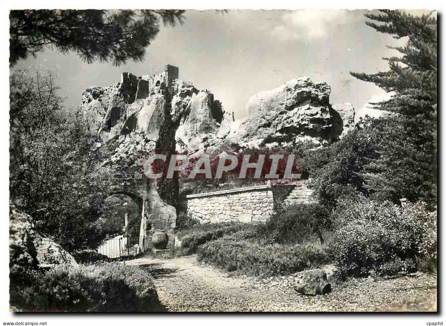 CPM Les Baux de Provence B du Rh Le Chateau des Baux et son donjon feodal