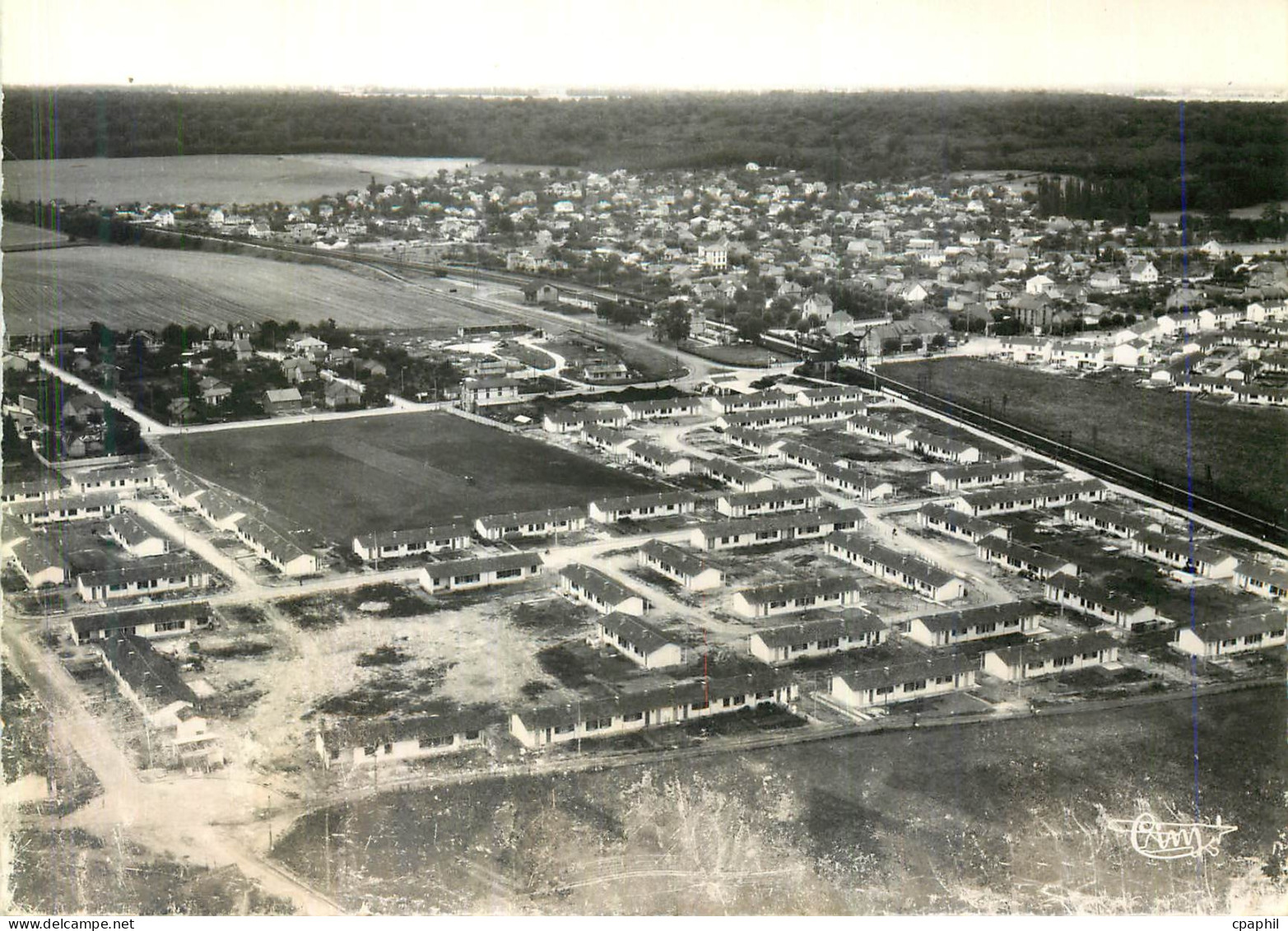 CPM Les Clayes sous Bois (S et O) Le Nouveau Jardin des Clayes Vue Aerienne