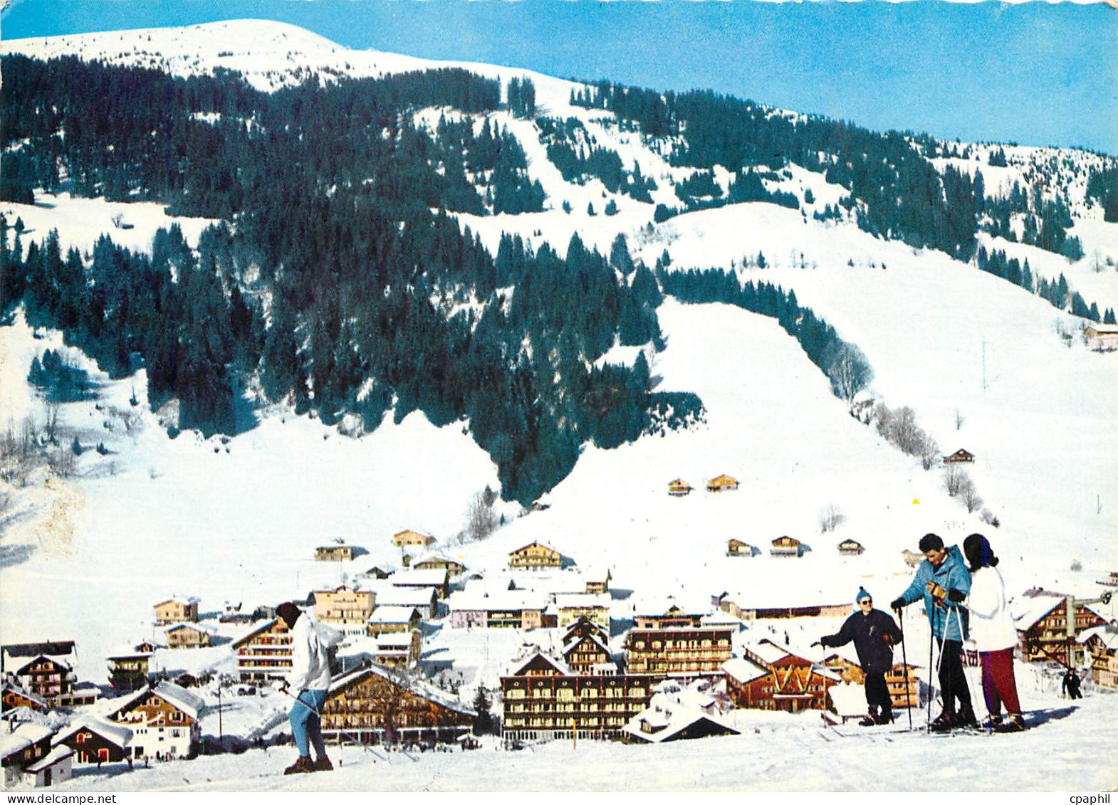 CPM Les Gets (Hte Savoie) Alt 1172 m Les Hotels a l'arrivee des Pistes