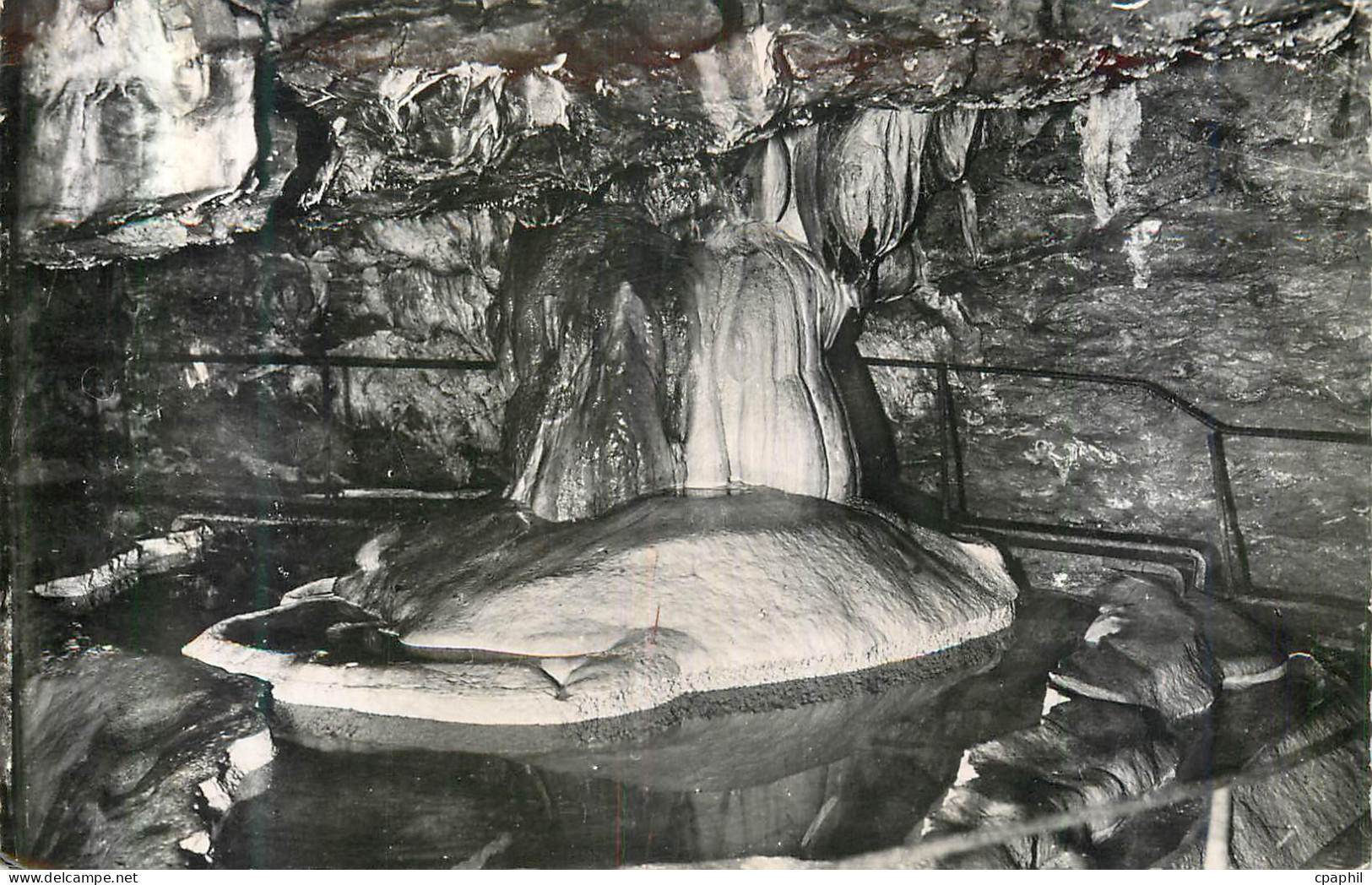 CPM Les Grottes de la Balme (Isere) La Grande Fontaine