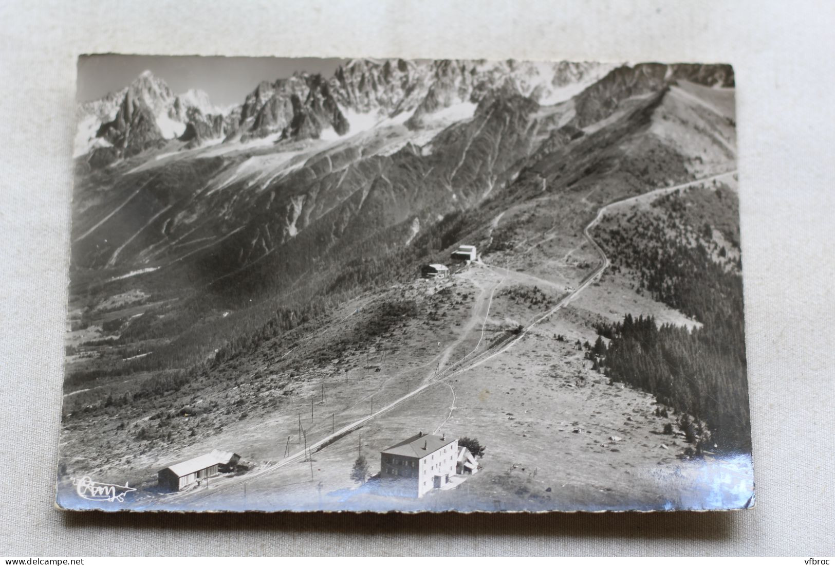 Cpm, Les Houches, hôtel Bellevue, téléférique tramway et les aiguilles de Chamonix, Haute Savoie 74