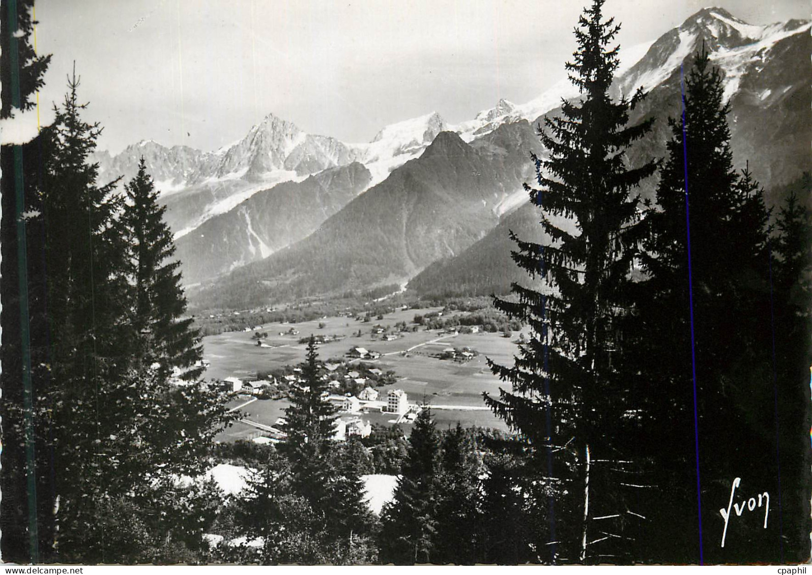 CPM Les Houches Hte Savoie Vue sur les Aiguilles de Chamonix