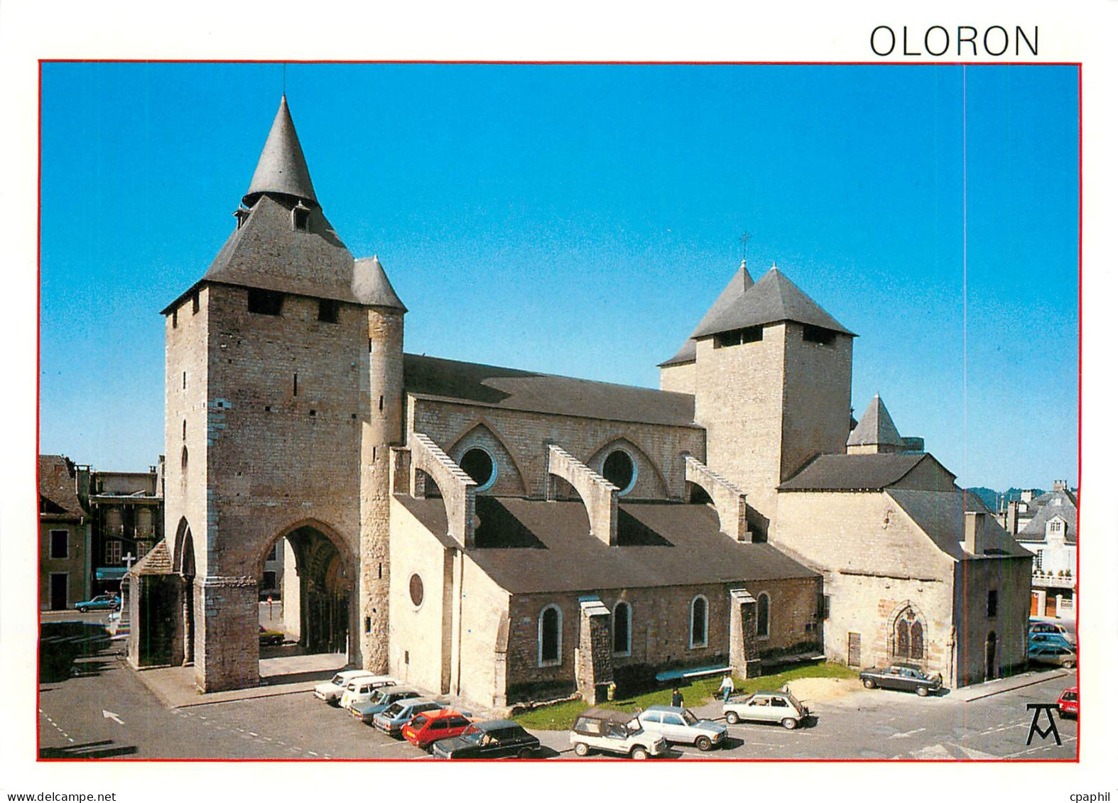 CPM Les Pyrenees Oloron Sainte Marie la Cathedrale Sainte Marie