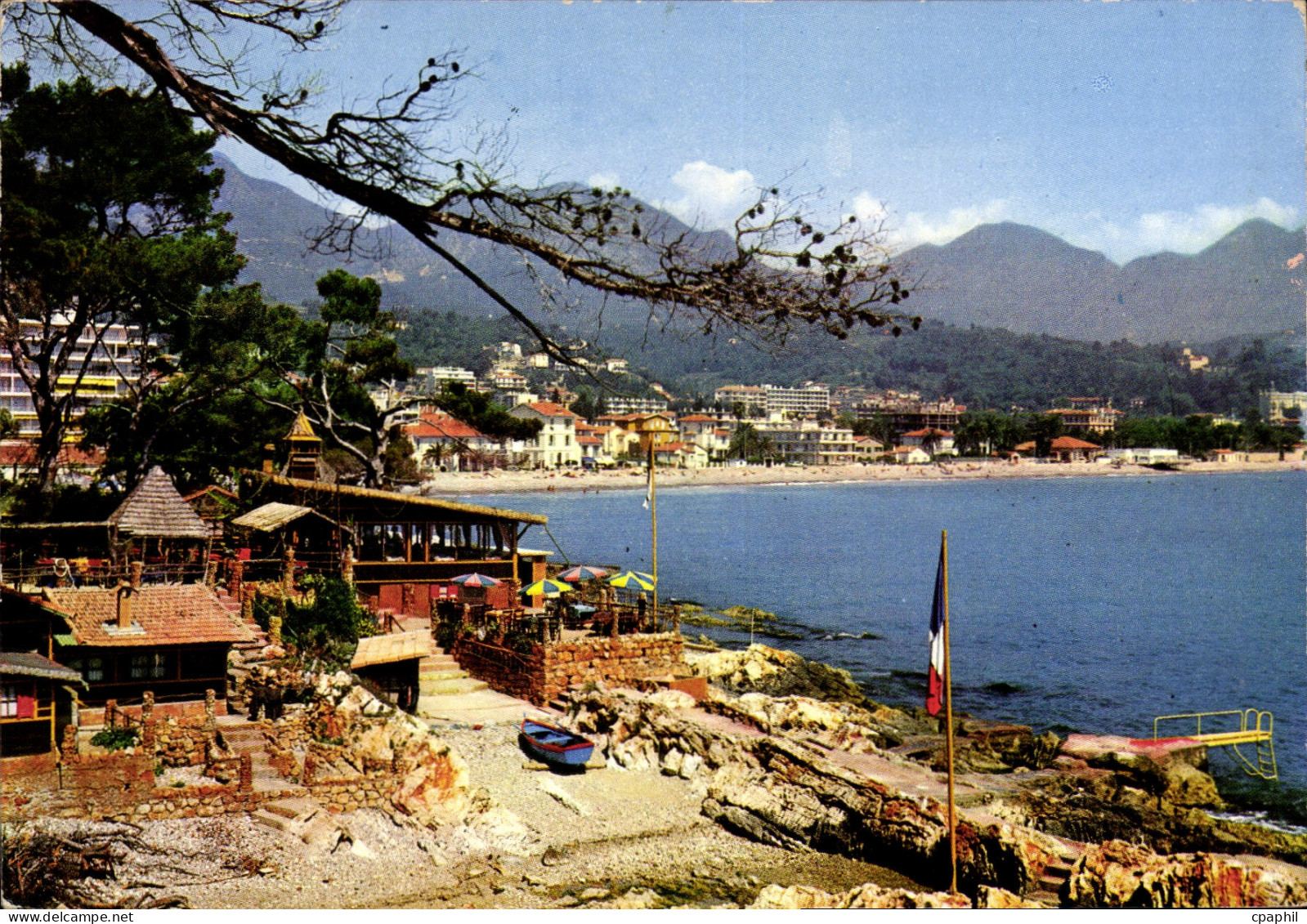 CPM Les Sites Merveilleux de la Cote d'Azur Roquebrune Cap Martin A M vue sur les Plages de Carnoles