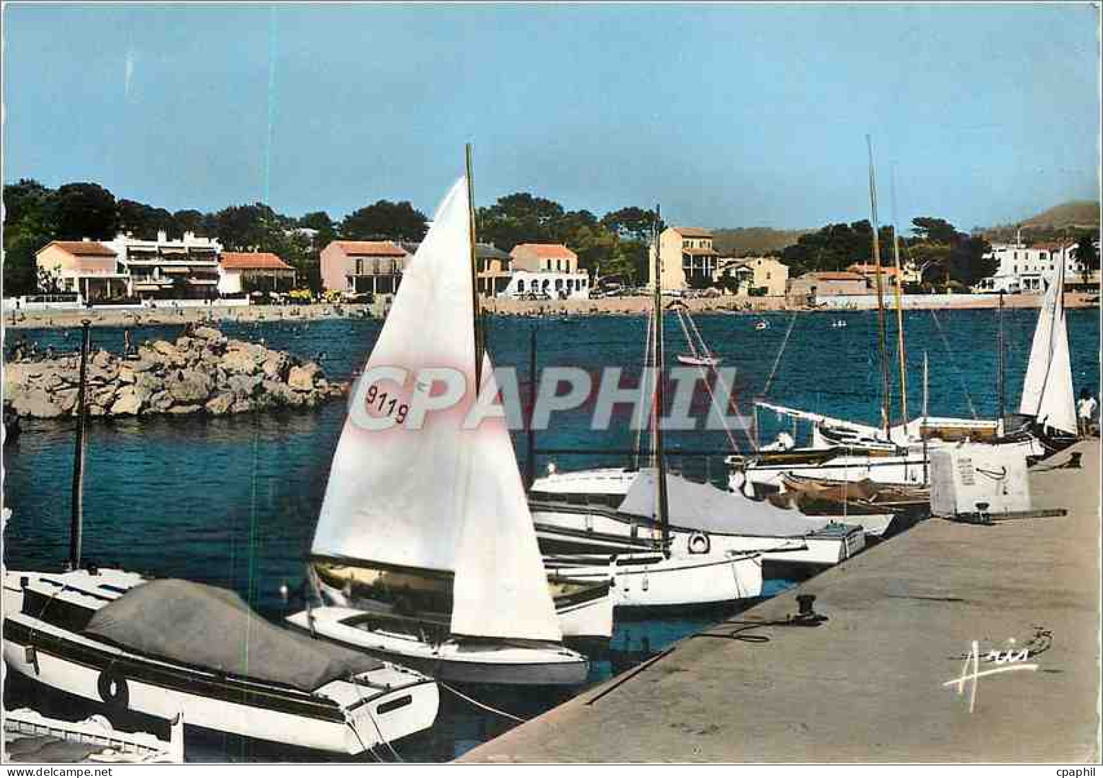 CPM Lumiere et Beaute de la Cote d'Azur Saint Cyr les Lecques le Port Bateaux