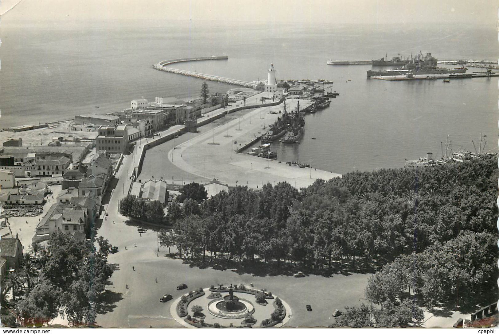 CPM Malaga Promenade du Fanal
