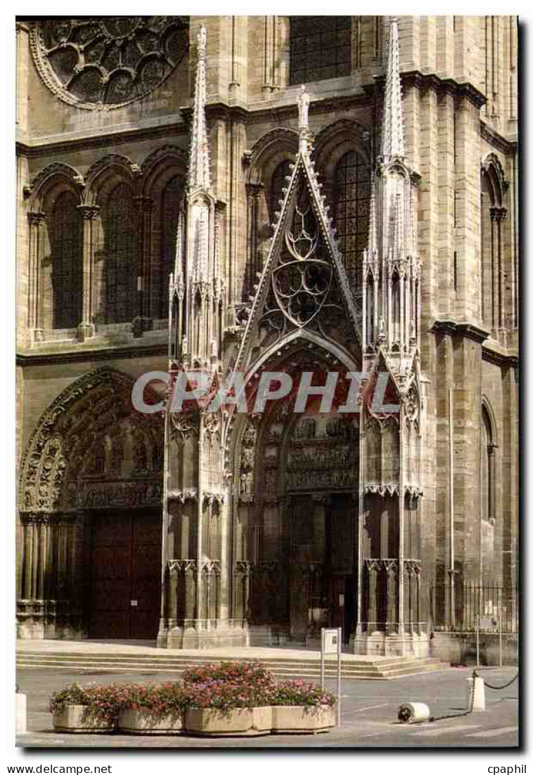 CPM Mantes La Jolie Yvelines Le Parvis de la Collegiale