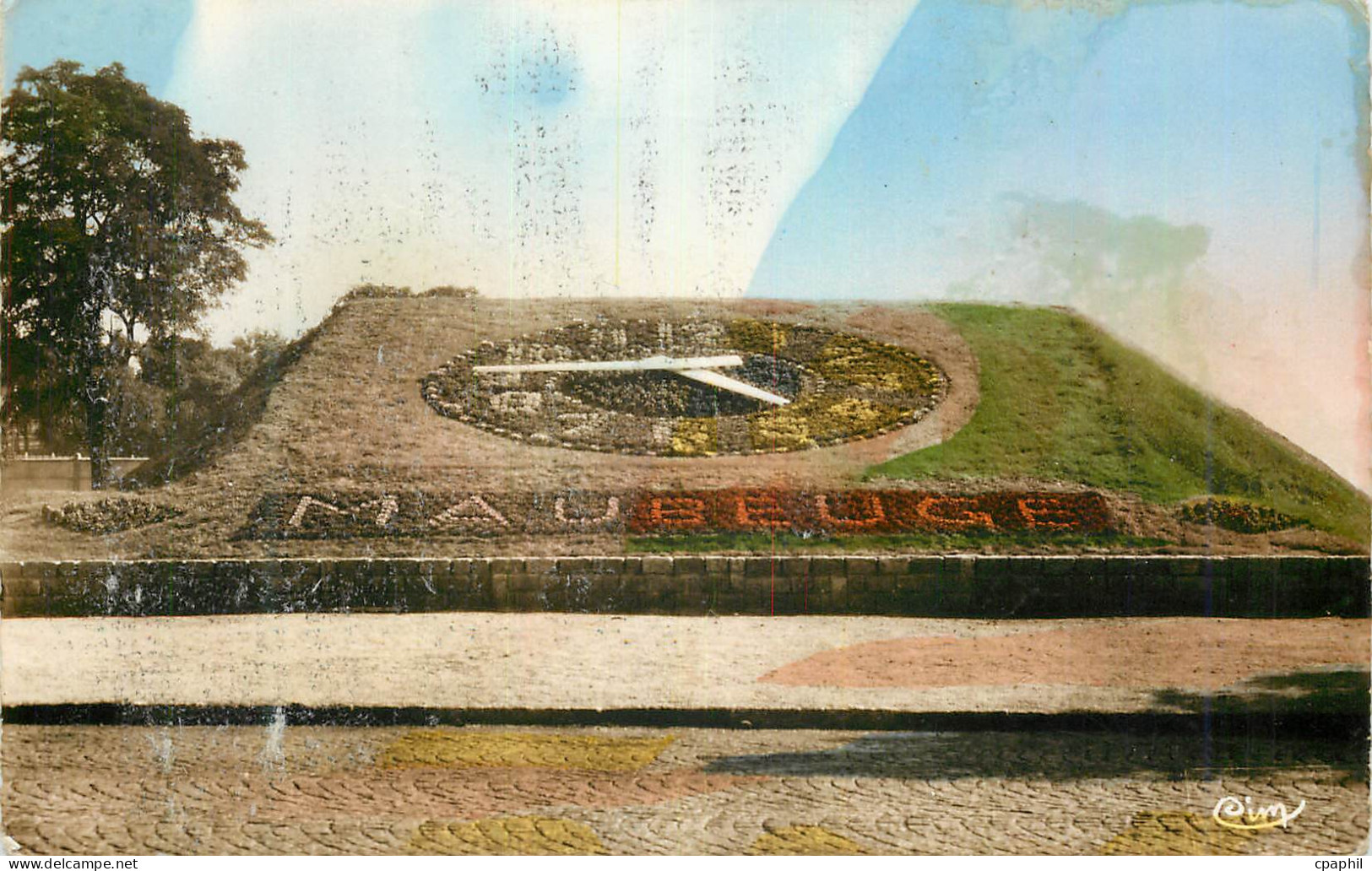 CPM Maubeuge(nord) 1467 l horloge