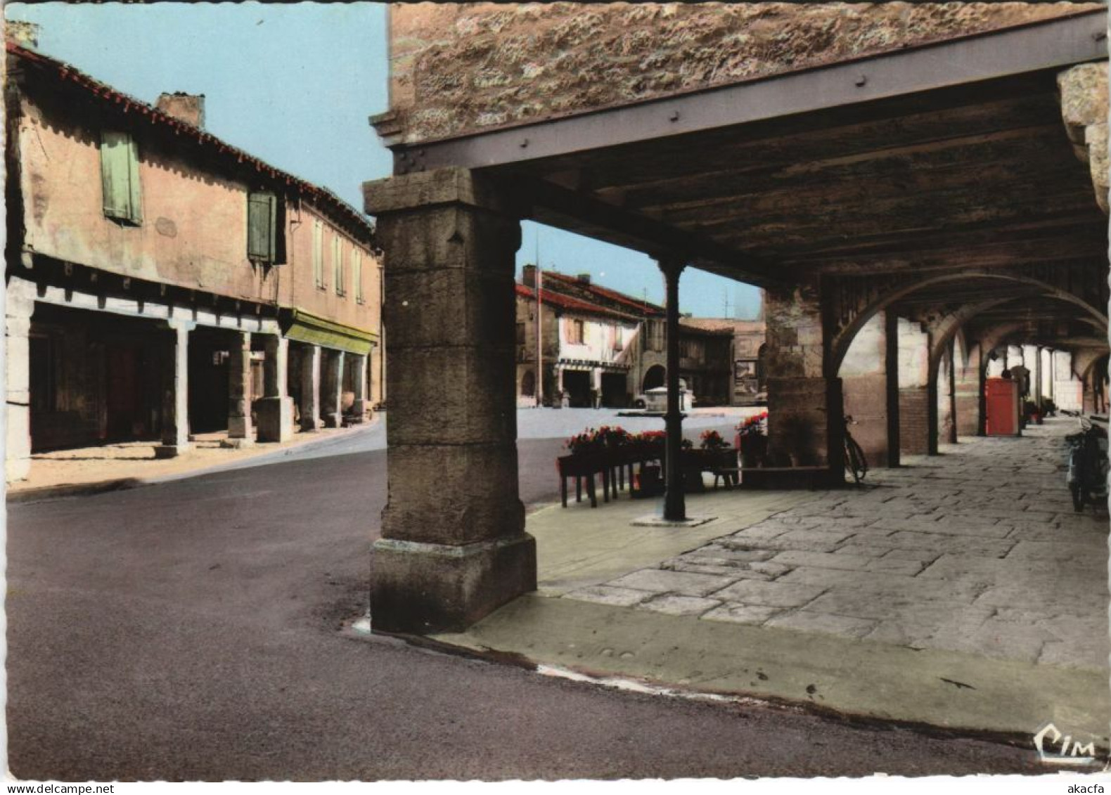 CPM Montpezat-de-Quercy Les Arcades (20380)