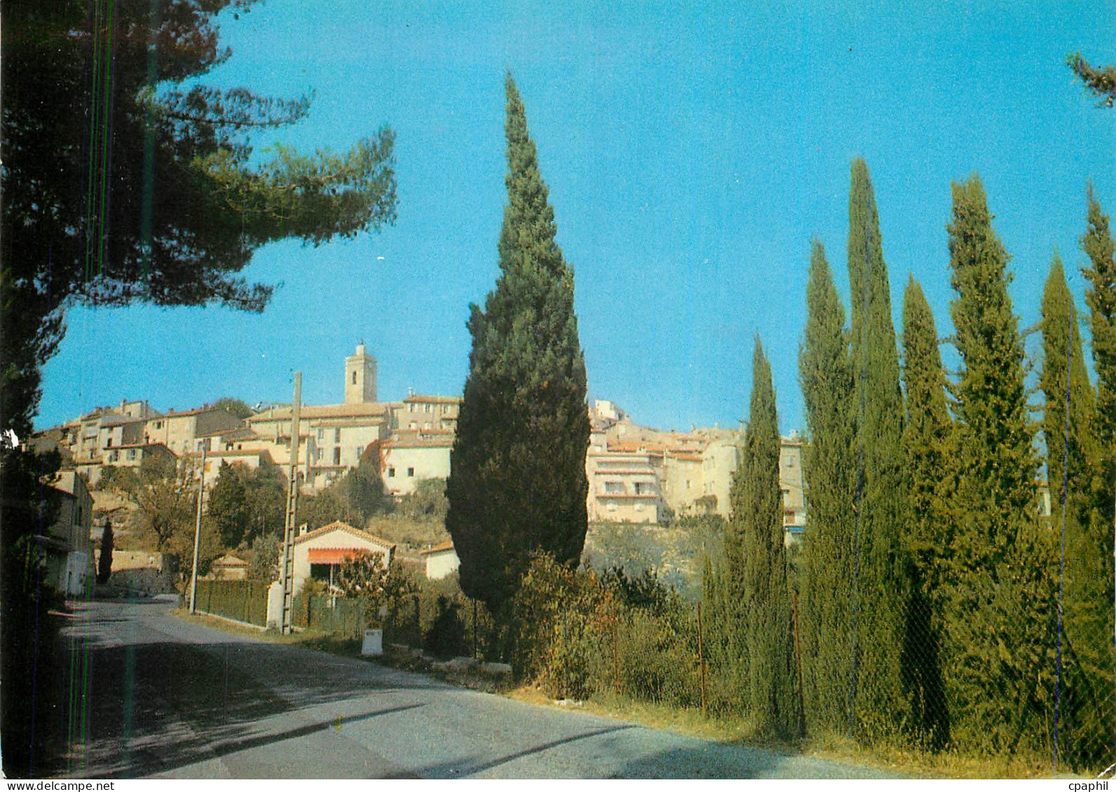CPM Mougins Village Entree Principale la Cote d'Azur