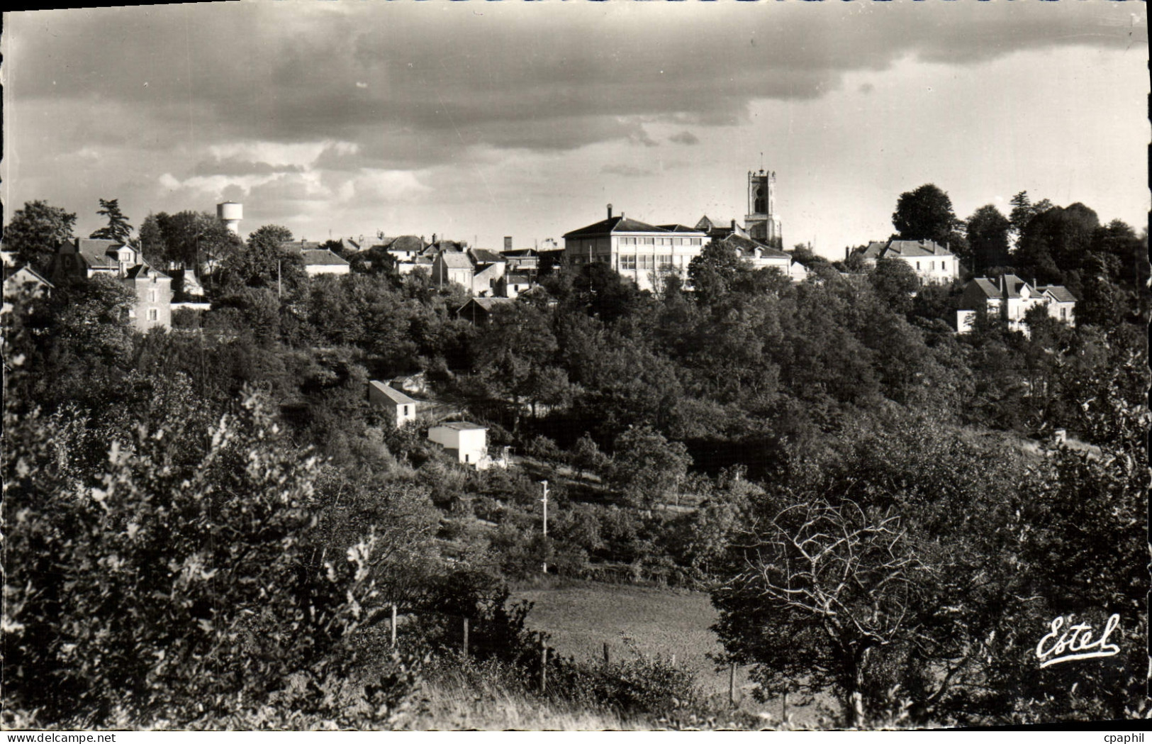 CPM Neauphle le Chateau Vue generale