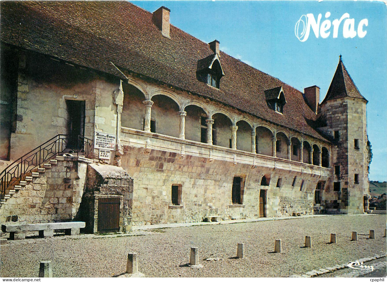 CPM Nerac d'Albret L et Gar Le Chateau