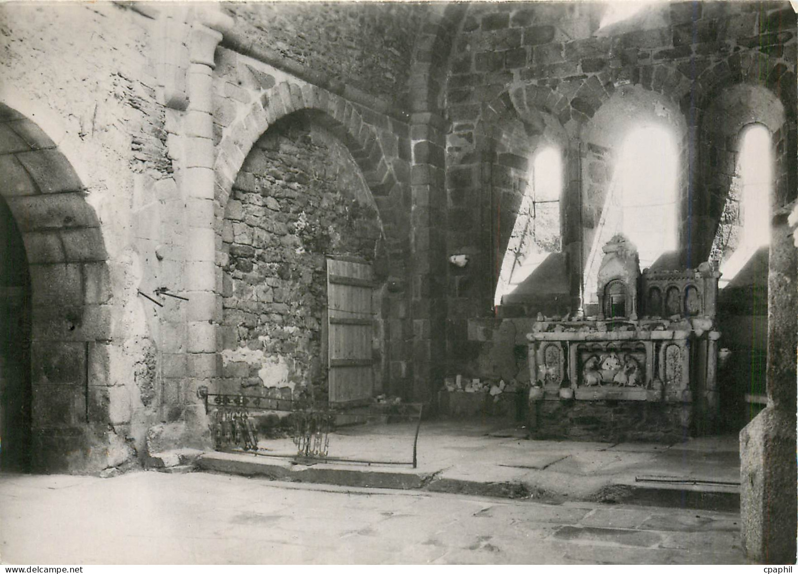 CPM Oradour sur Glane Haute Vienne detruit le 10 Juin 1944 Choeur de l'Eglise