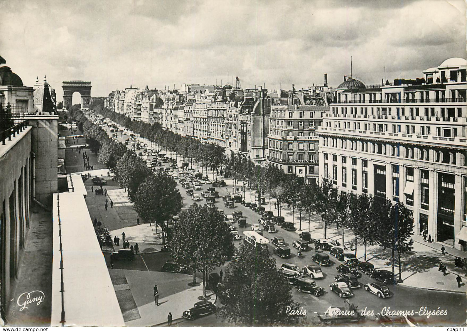 CPM Paris Champs Elysees Avenue