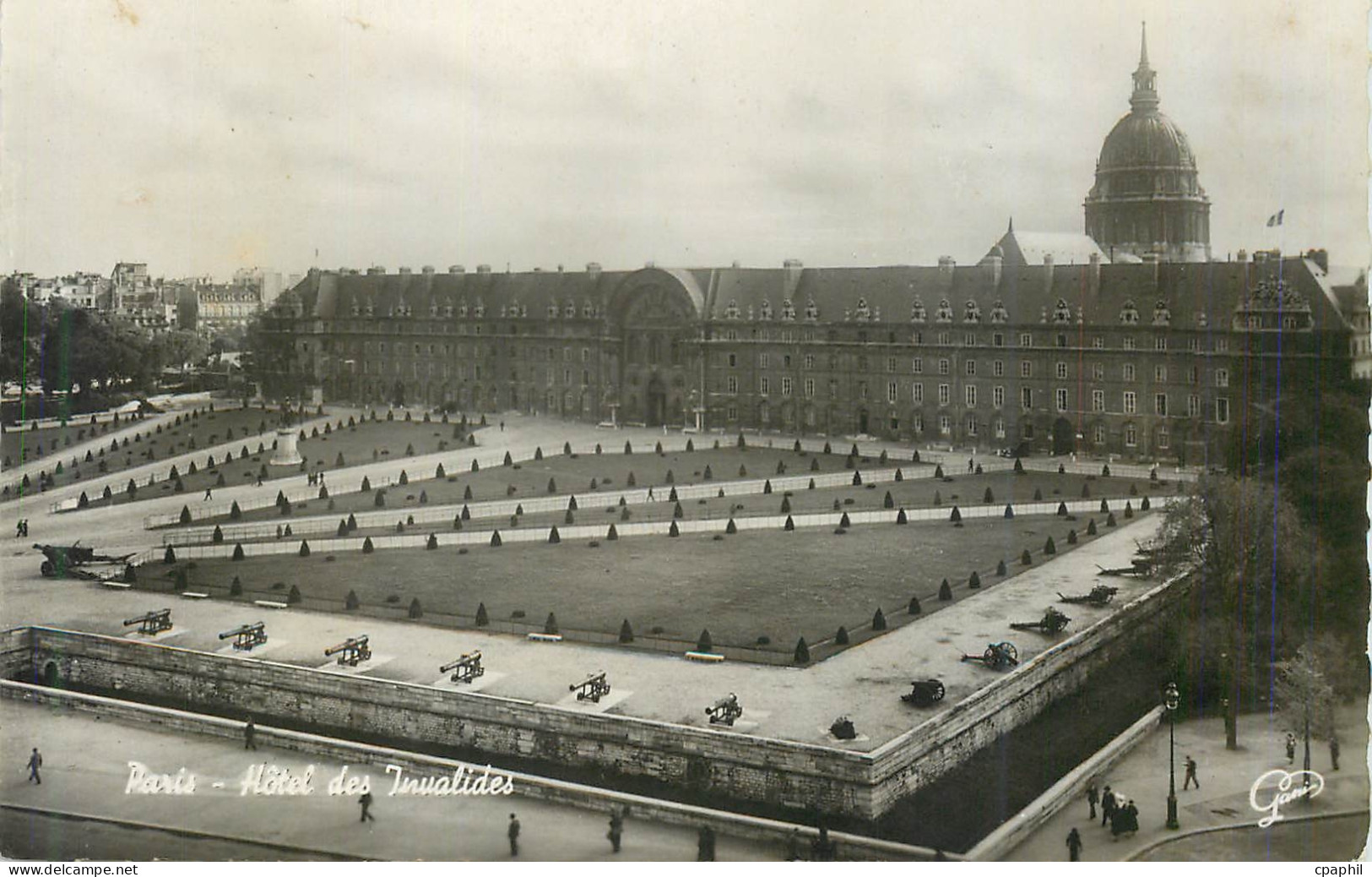 CPM Paris Hotel des Invalides