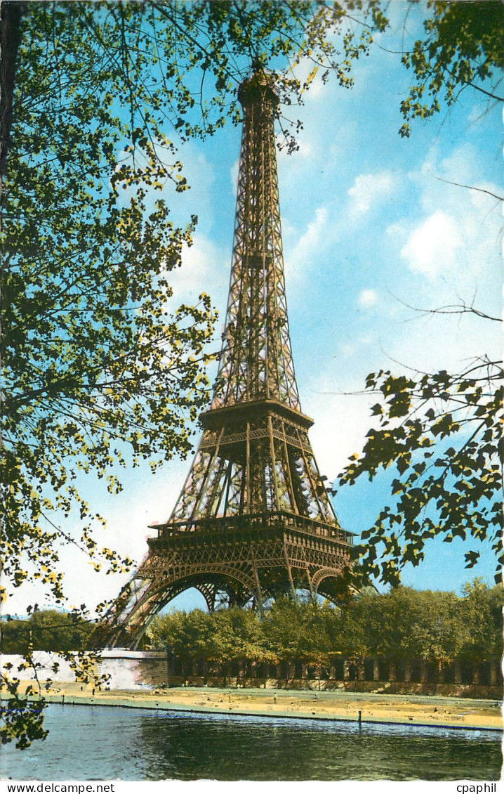CPM Paris La Tour Eiffel