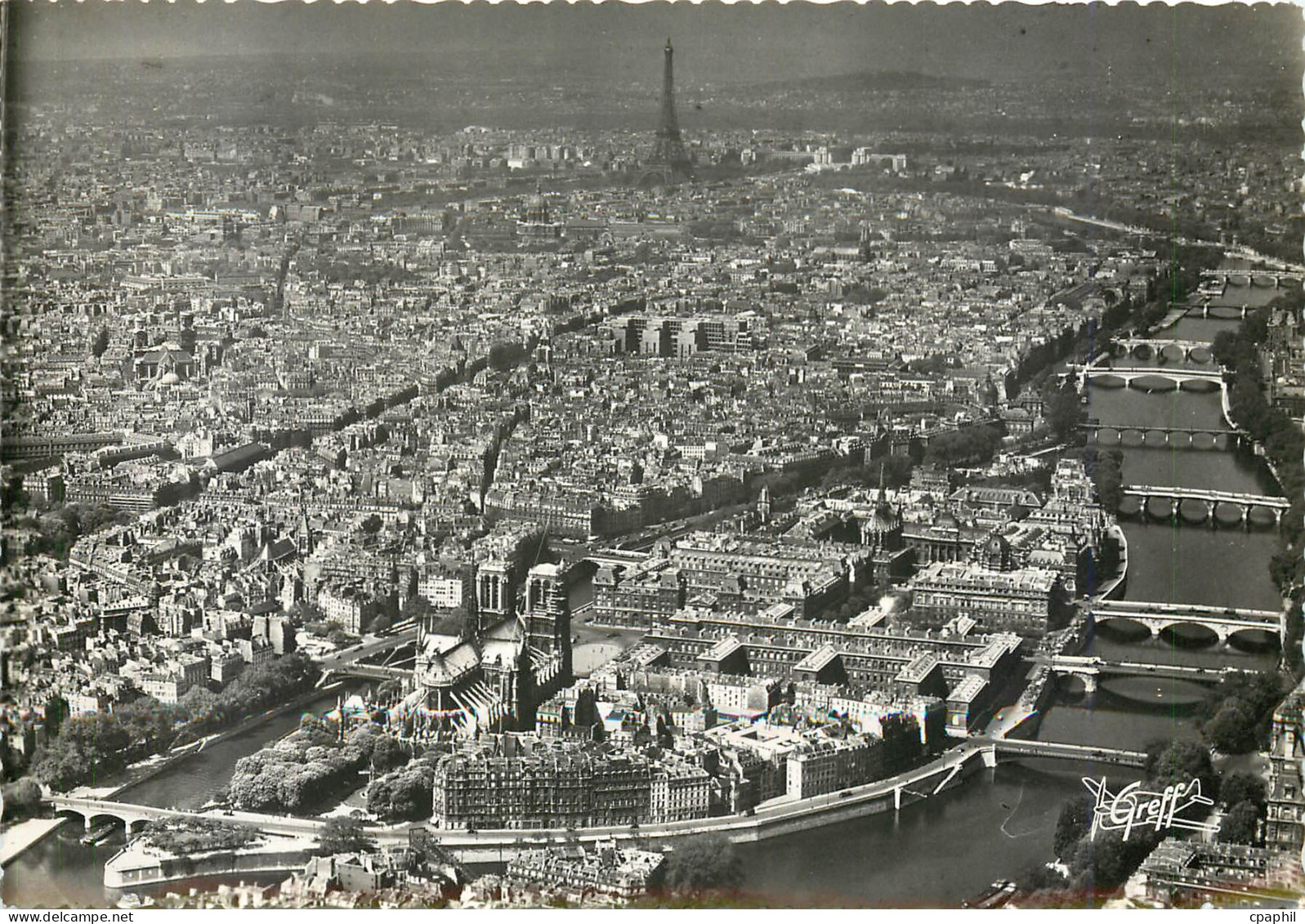 CPM Paris Vue aerienne Notre Dame de Paris l'ile de la Cite
