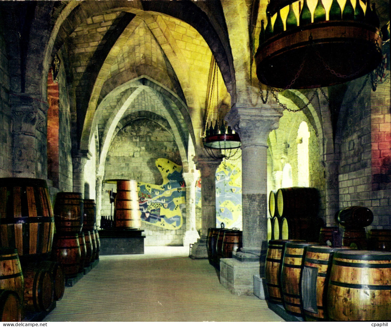 CPM Pays de Loire Pittoresque Ancienne abbaye Saint Julien