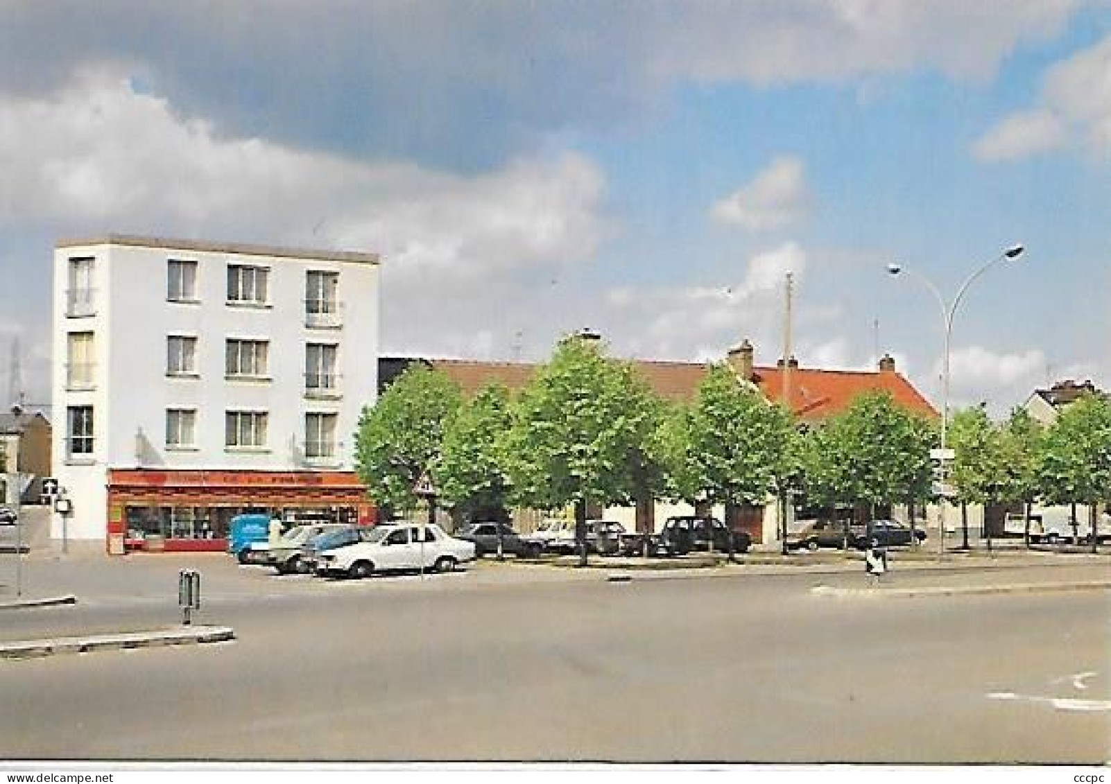 CPM Persan-Beaumont Place de la République