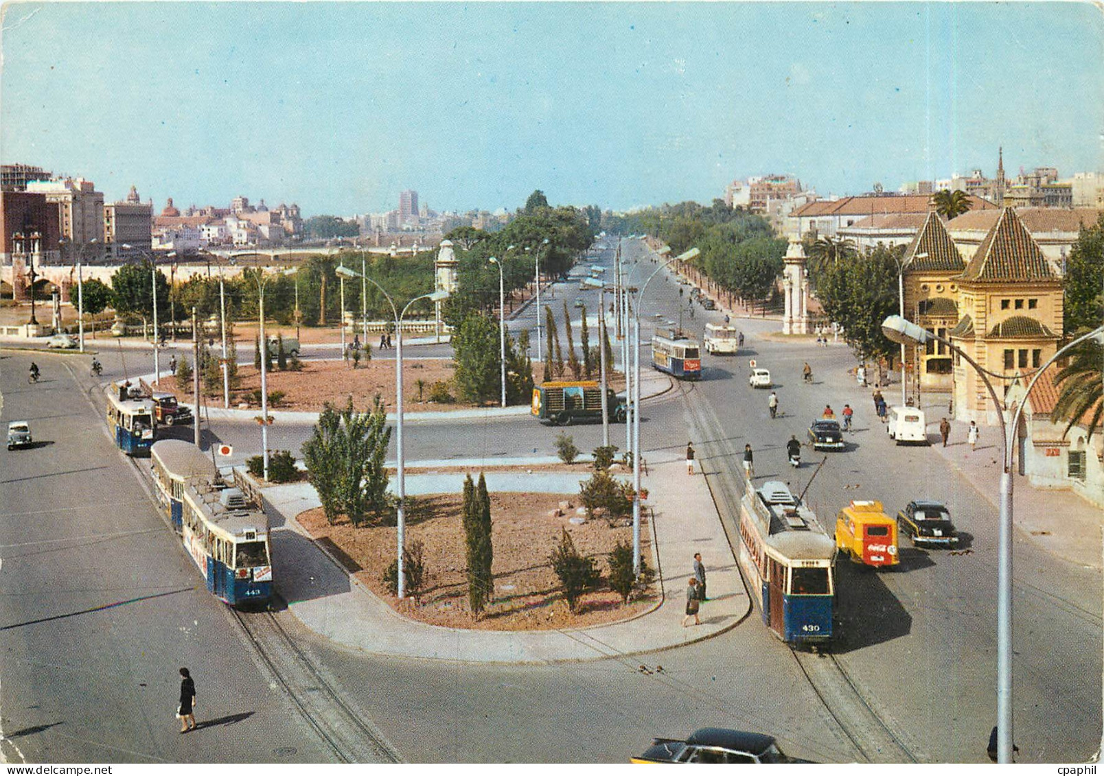 CPM Place d'Aragon et Allee