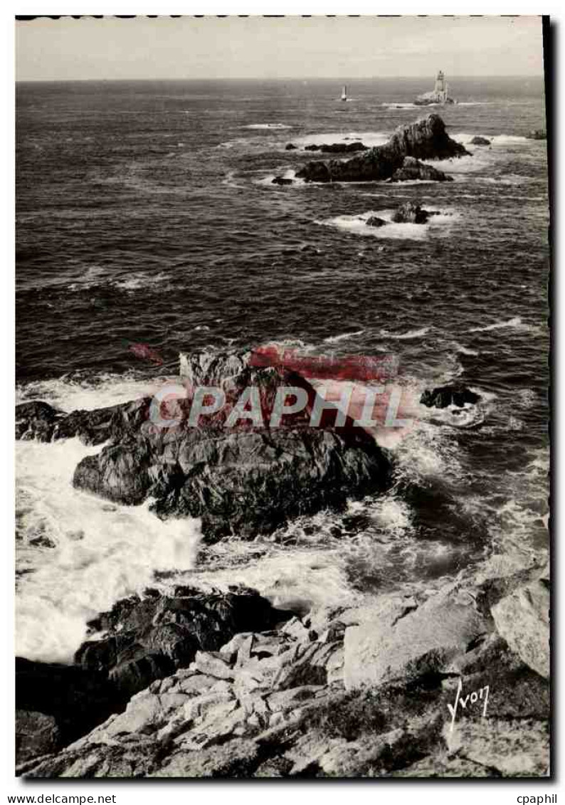 CPM Pointe Du Raz Le Phare De La Vieille