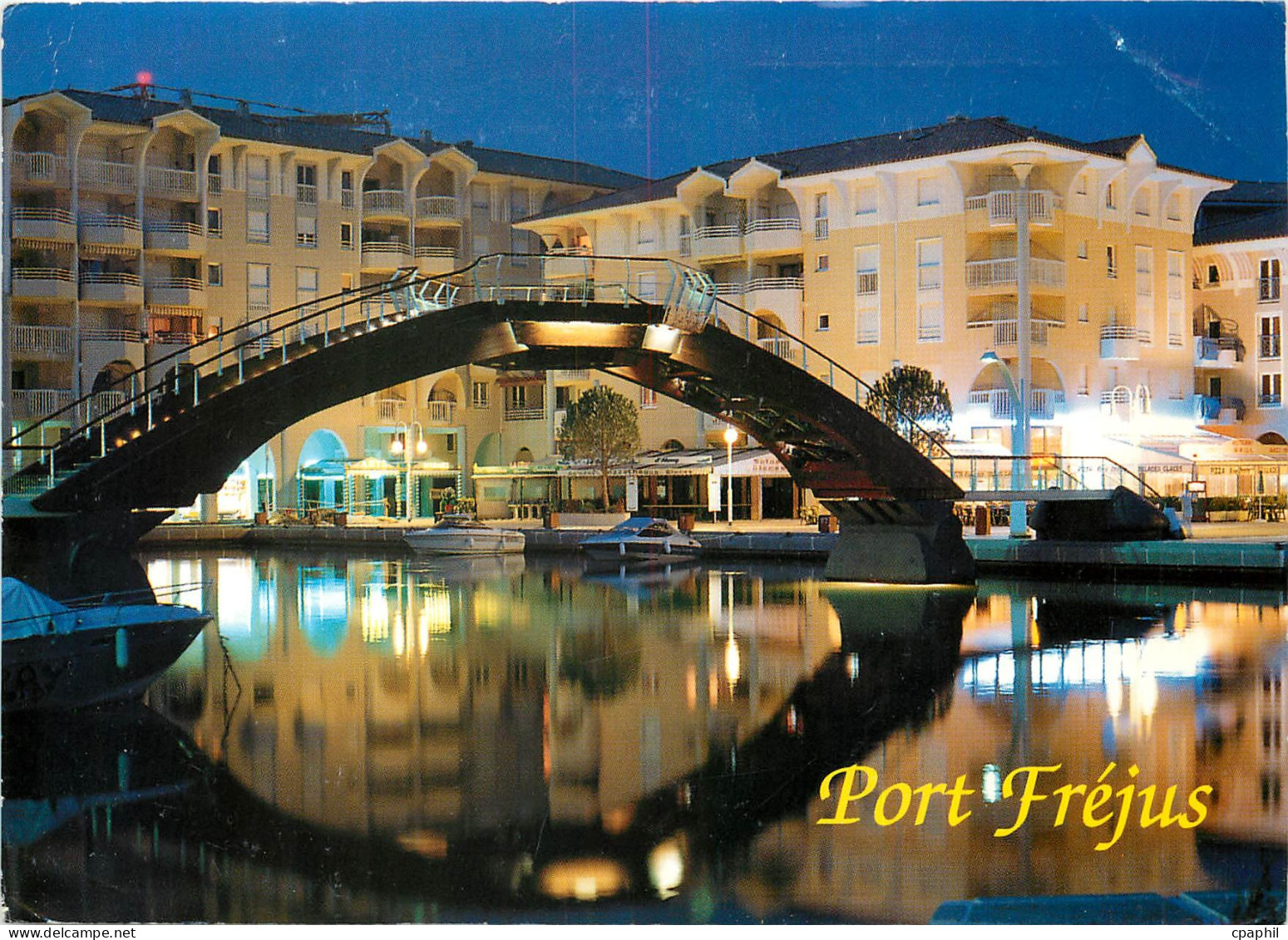CPM Port Frejus Illuminee