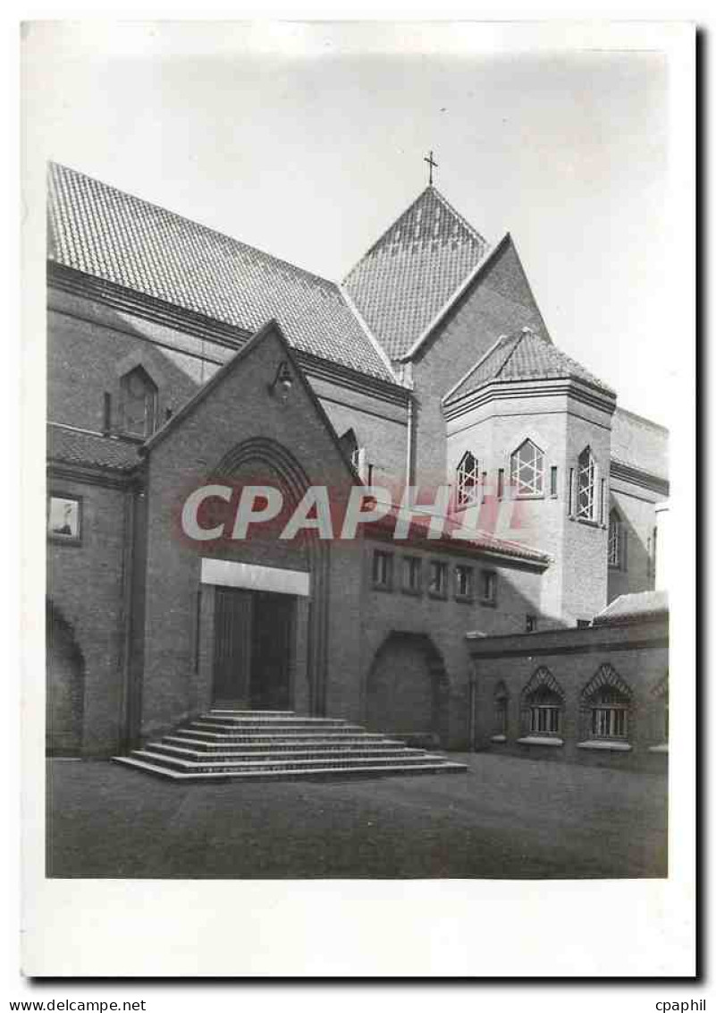 CPM Prieure Sainte Bathilde Vanves (Seine) Monastere vu de la cour d'Honneur