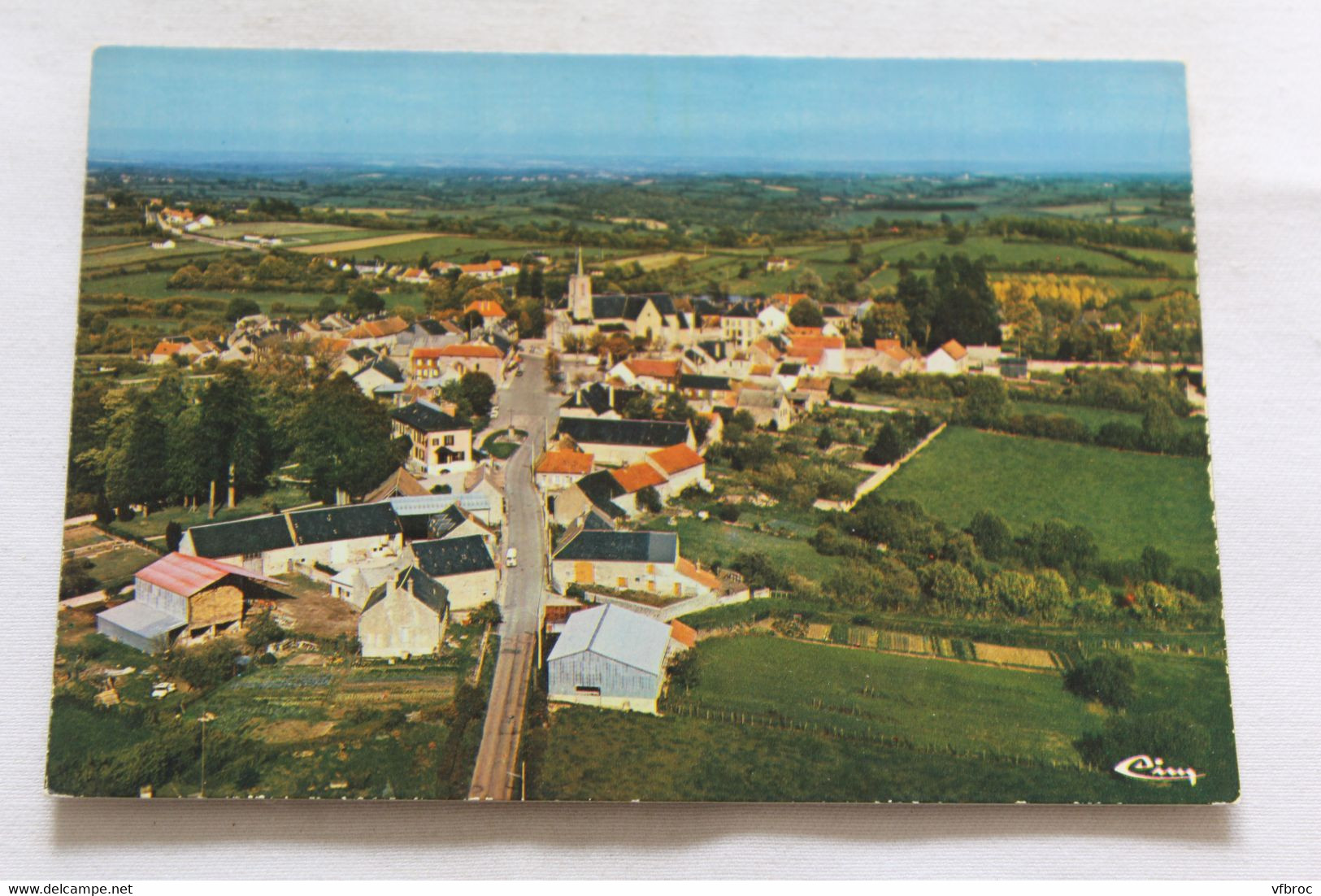 Cpm, Quarre les Tombes, vue générale aérienne, Yonne 89
