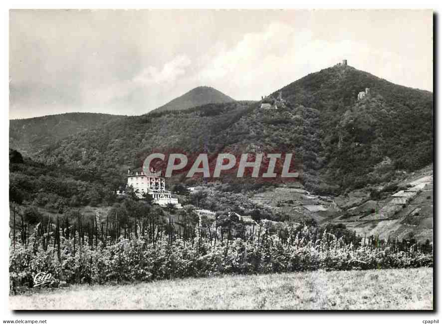 CPM Ribeauville Les Trois Chateaux et Hotel Belle Vue